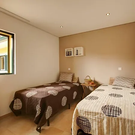 Casa Dos Limoeiros Em Ribas Feriehus Celorico De Basto